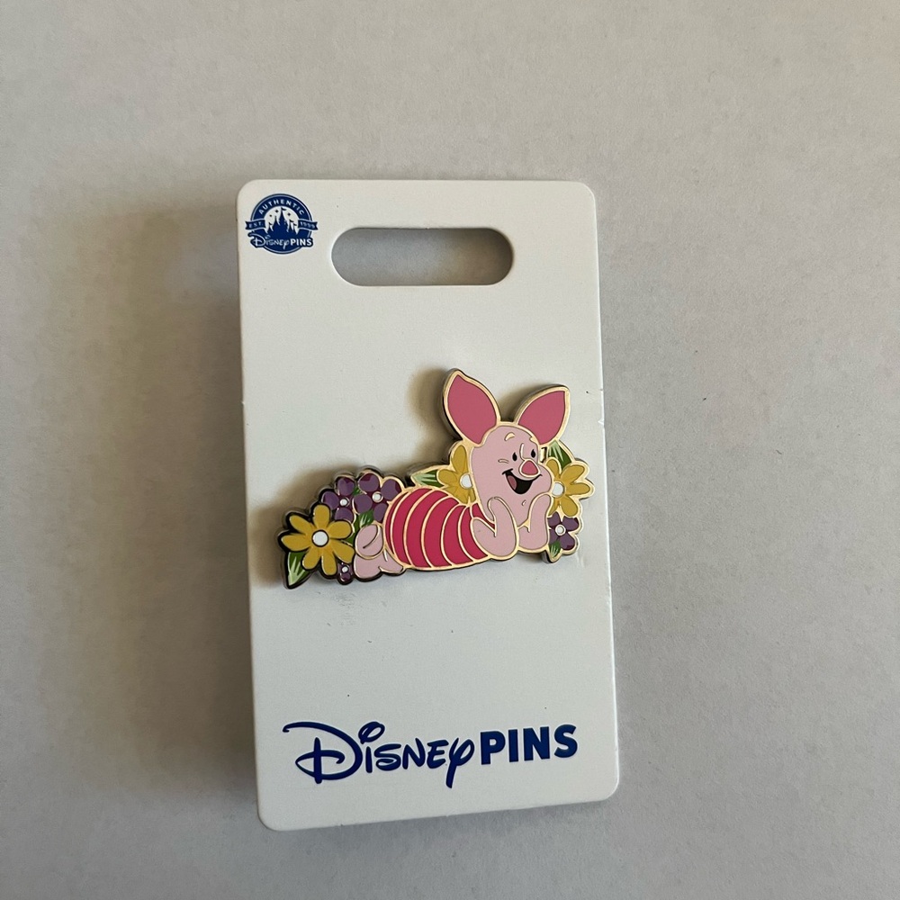 Disney Park Pin Trading Winnie The Pooh Piglet Flowers Enamel Pin